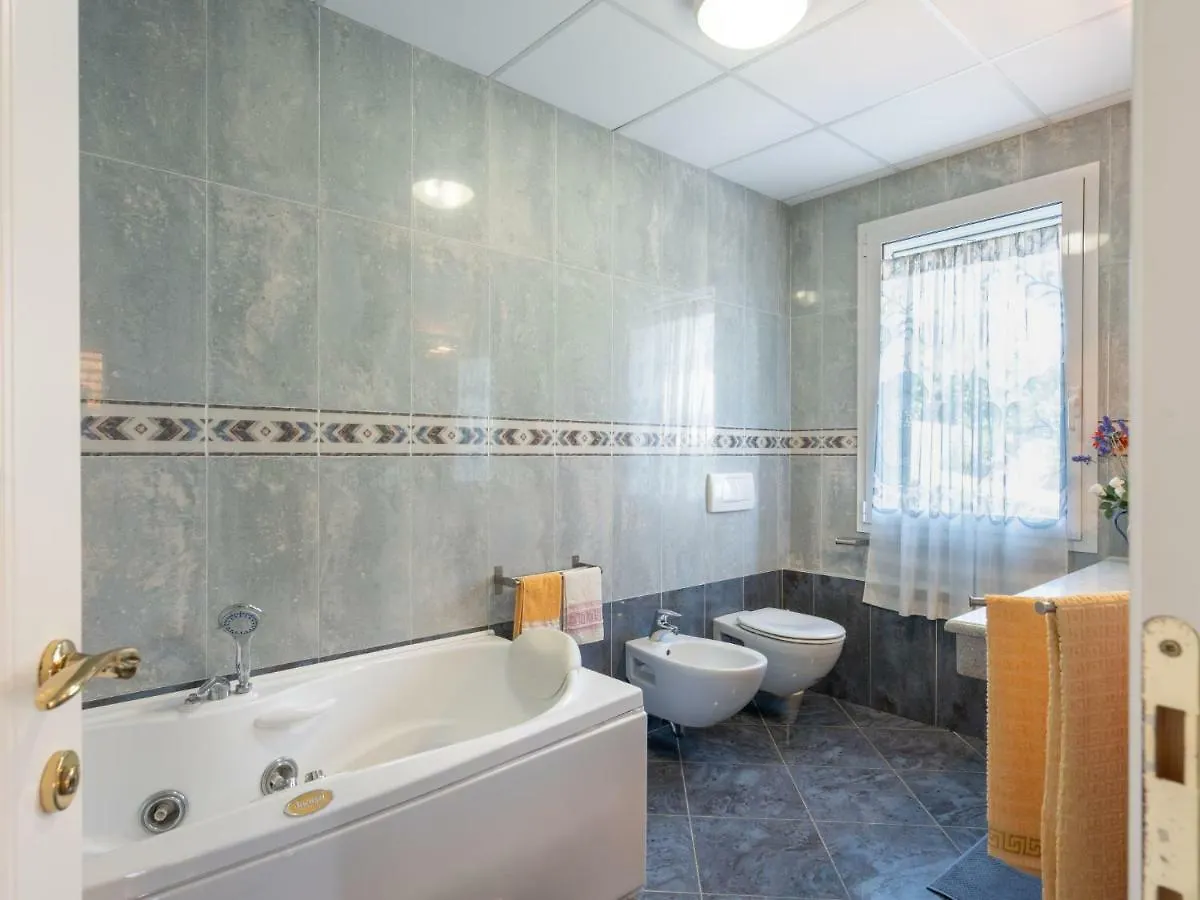 מונטלופו פיורנטינו Villa La Rosa By Interhome