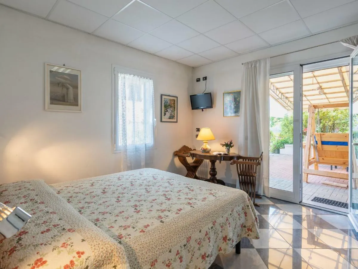 מונטלופו פיורנטינו Villa La Rosa By Interhome